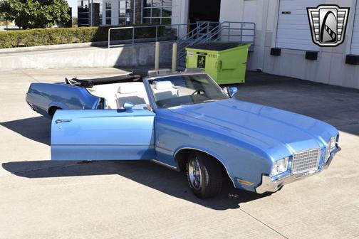 1972 Oldsmobile Cutlass 