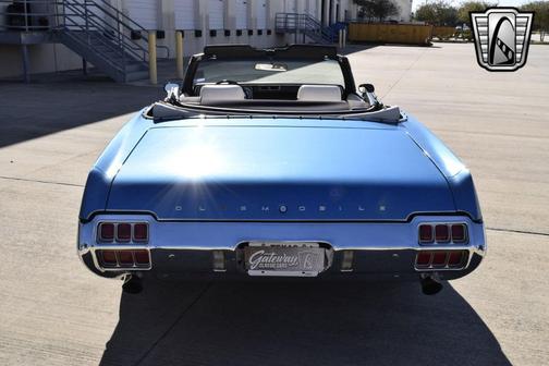 1972 Oldsmobile Cutlass 