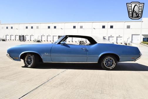 1972 Oldsmobile Cutlass 