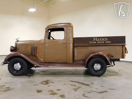 Brown 1935 Chevrolet Series EB