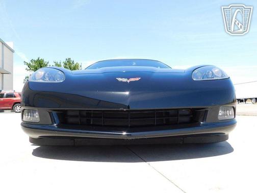 2005 Chevrolet Corvette Base