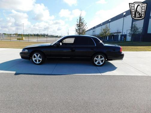 2003 Mercury Marauder 