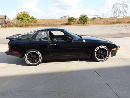 1984 Porsche 944 