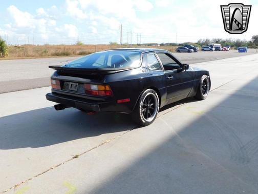 1984 Porsche 944 