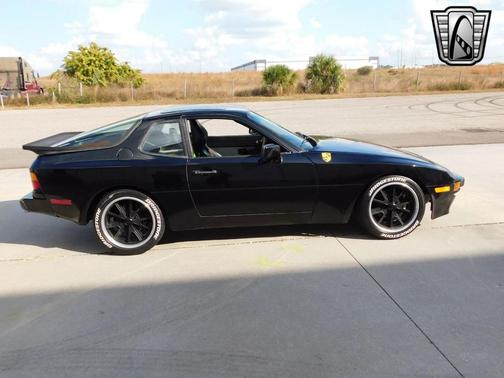 1984 Porsche 944 