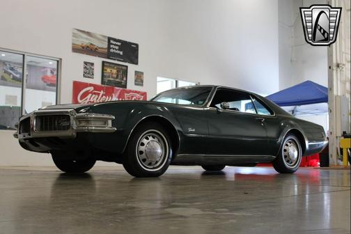1969 Oldsmobile Toronado 