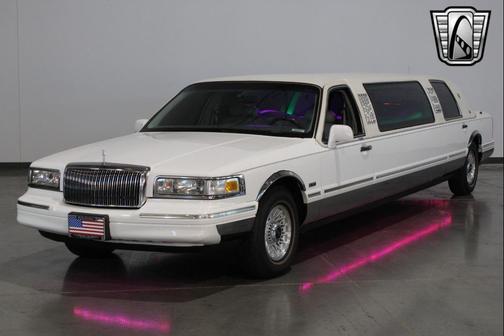 1996 Lincoln Town Car Executive