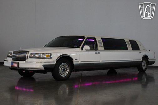 1996 Lincoln Town Car Executive