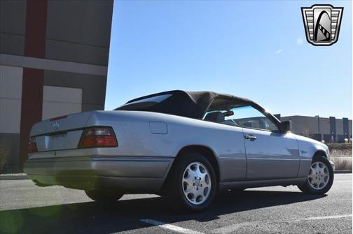 1995 Mercedes-Benz E-Class 320E