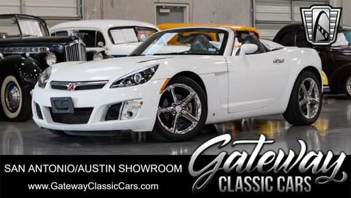 2008 Saturn Sky Red Line