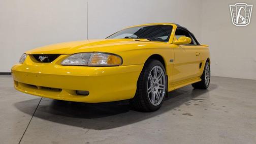 Chrome Yellow Clearcoat 1998 Ford Mustang GT