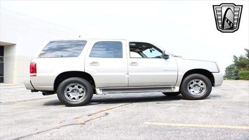 2005 Cadillac Escalade Base