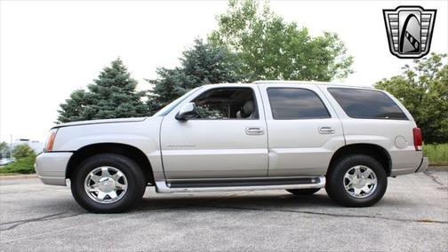 2005 Cadillac Escalade Base