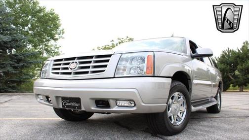 2005 Cadillac Escalade Base