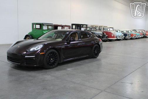 2014 Porsche Panamera 4