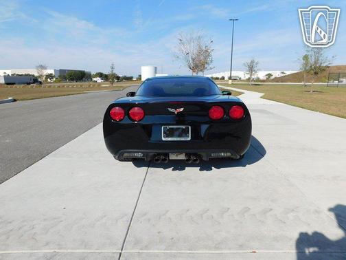 2005 Chevrolet Corvette Base