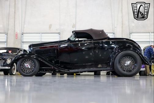 1932 Ford Roadster 