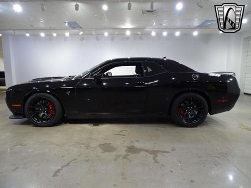 2015 Dodge Challenger SRT Hellcat