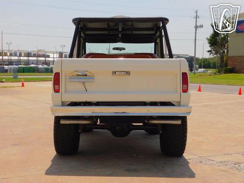 White 1977 Ford Bronco