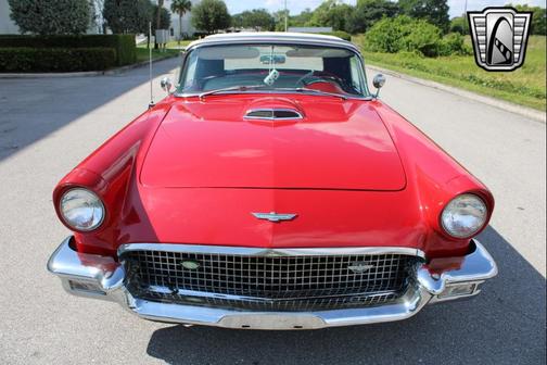 1957 Ford Thunderbird Base