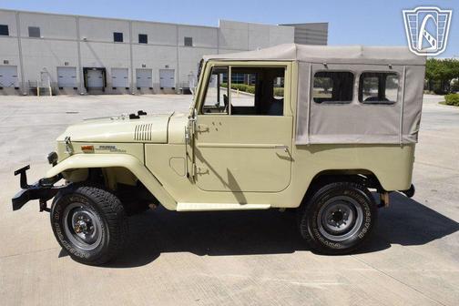 1970 Toyota Land Cruiser Base