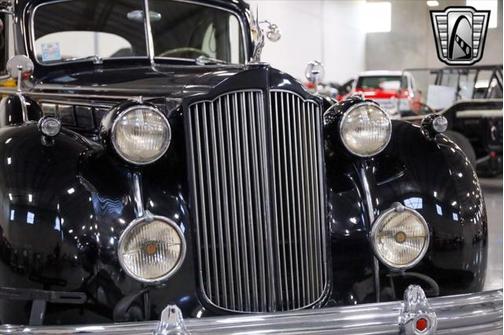 1938 Packard Super Eight