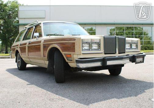 1981 Chrysler LeBaron Town and Country