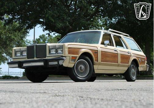 1981 Chrysler LeBaron Town and Country