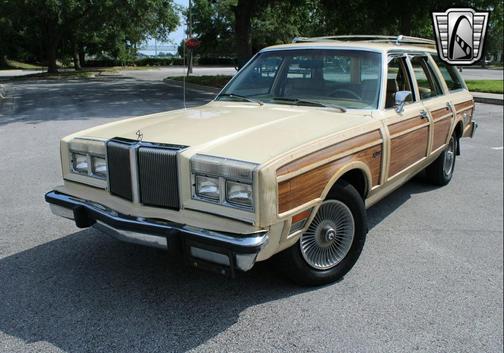 1981 Chrysler LeBaron Town and Country