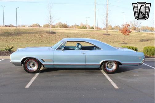 1966 Buick Wildcat 