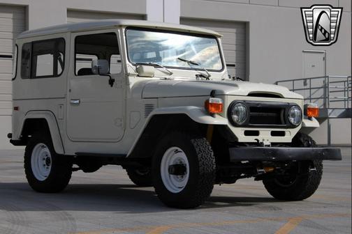 1977 Toyota Land Cruiser Base