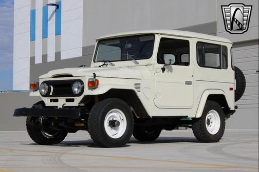 1977 Toyota Land Cruiser Base