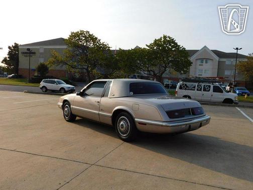 1989 Buick Riviera 