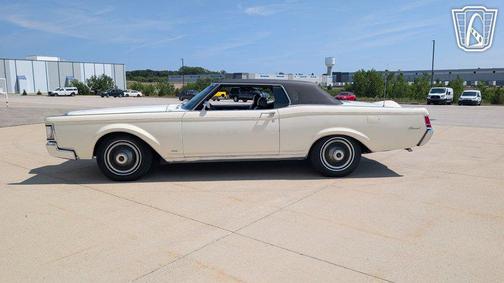 WHITE 1969 Lincoln Mark III