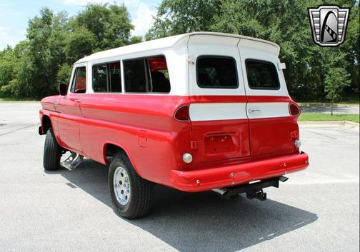 1965 Chevrolet Suburban Base