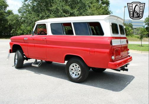 1965 Chevrolet Suburban Base