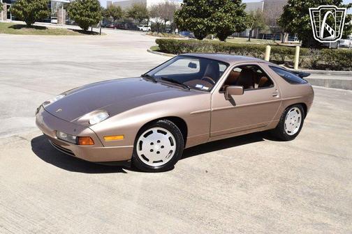 1988 Porsche 928 S4