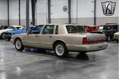 1997 Lincoln Town Car Executive