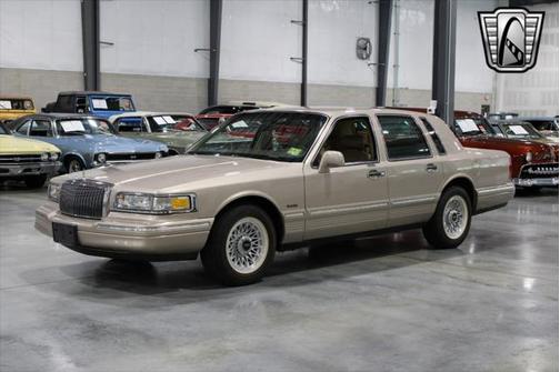 1997 Lincoln Town Car Executive