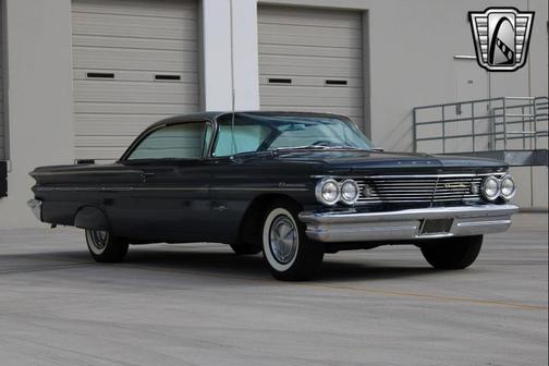 1960 Pontiac Bonneville 