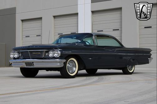 1960 Pontiac Bonneville 