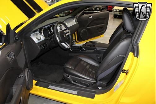 2006 Ford Mustang Base