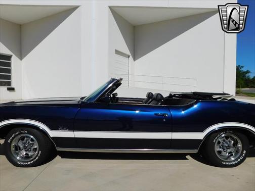 1972 Oldsmobile Cutlass Supreme Base
