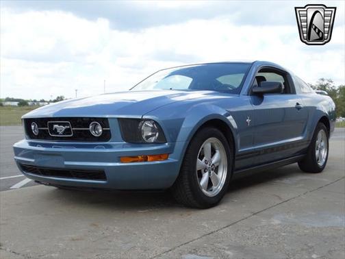 2005 Ford Mustang Base