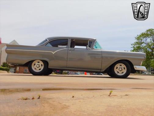 1957 Ford Custom Base