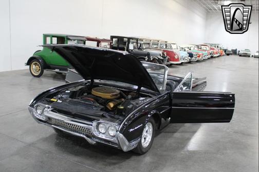 1962 Ford Thunderbird Base