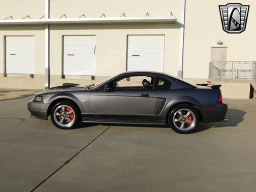 2004 Ford Mustang Mach I