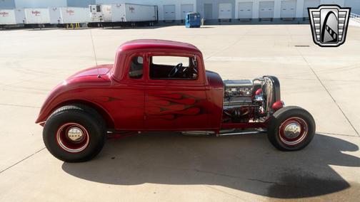 1933 Plymouth Coupe 