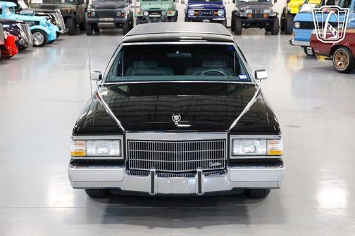 1992 Cadillac Brougham Standard