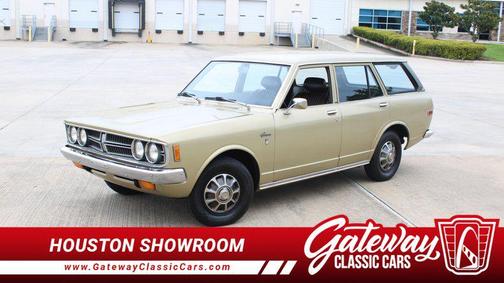 GOLD 1973 Toyota Corona